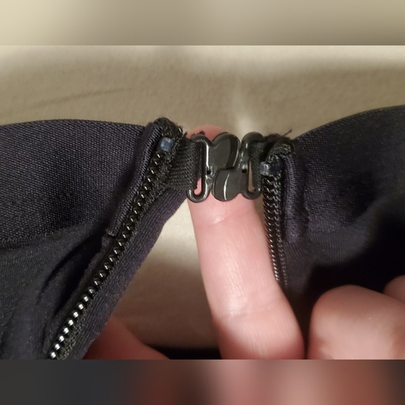 Medela Hands Free Pumping Bustier - Picture 7 of 16